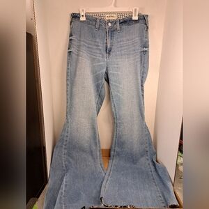 Ariat REAL High Rise Alondra Flare Jeans Women's 30R Blue Raw Hem